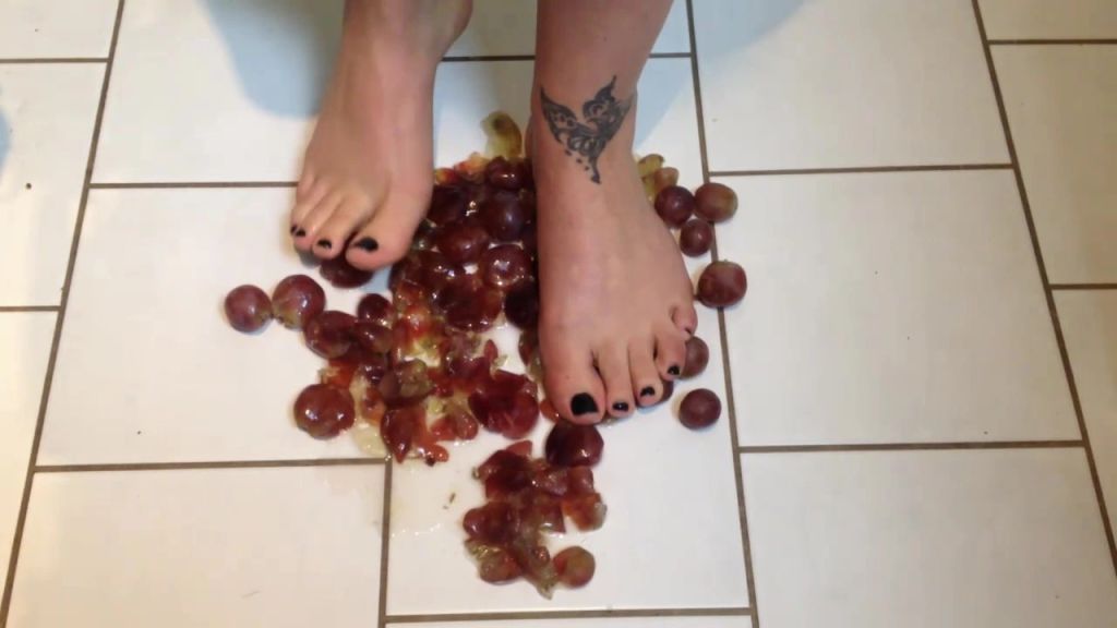 sexy foto nr. 8 von Weintrauben zerlatscht