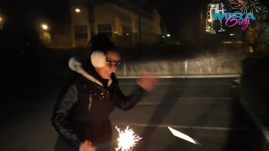 sexy foto nr. 8 von Mira's Neujahr-Ansprache !
