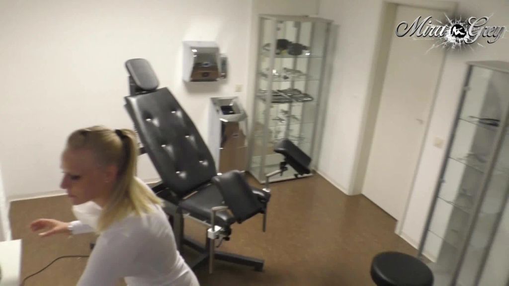 sexy foto nr. 1 von Hilfe - Fick Therapie vom Frauenarzt!