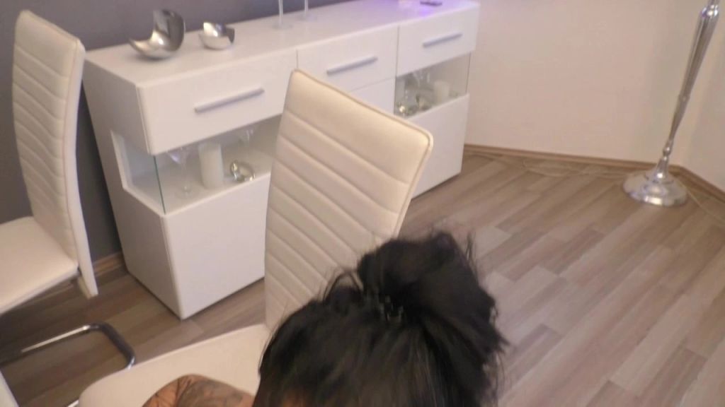 sexy foto nr. 4 von Sperma Skandal auf Familienfeier! Best Facial ever !