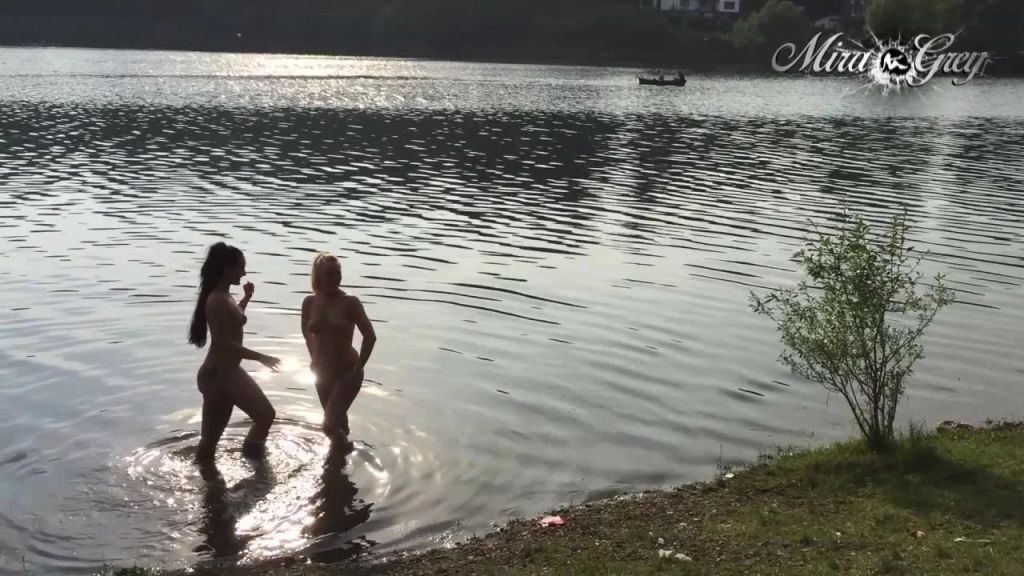 sexy foto nr. 10 von Gummistiefel FOTZEN pissen PUBLIC !