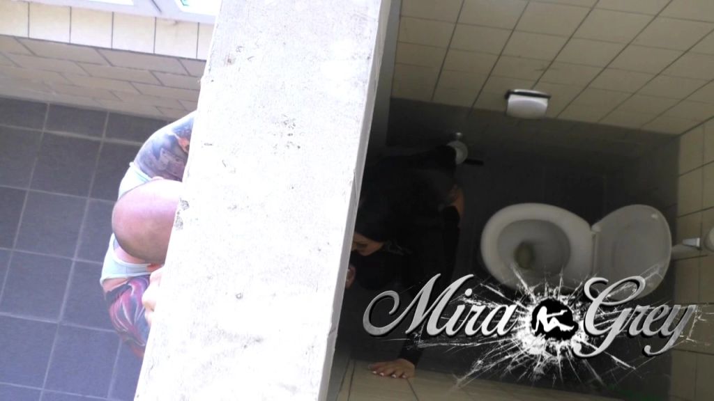 sexy foto nr. 9 von First Glory Hole - Schlammschieben im Fickmaul!
