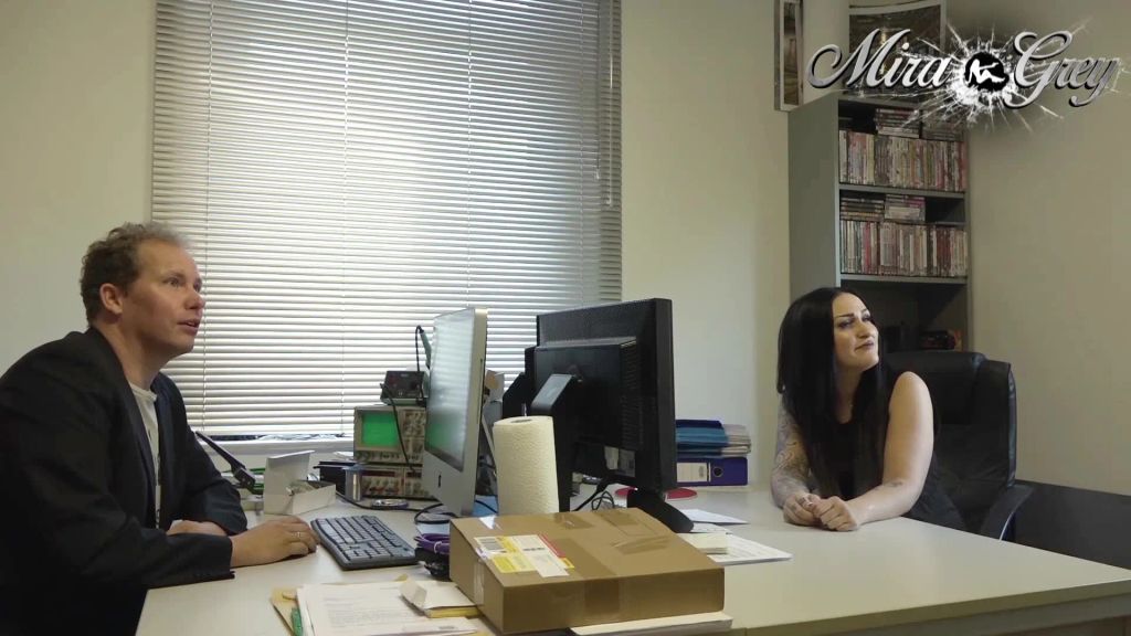 sexy foto nr. 2 von Büro Alltag? Fick und Sperma Orgie!