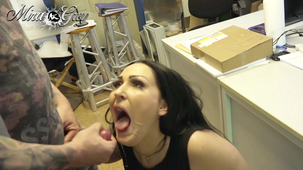 sexy foto nr. 10 von Büro Alltag? Fick und Sperma Orgie!
