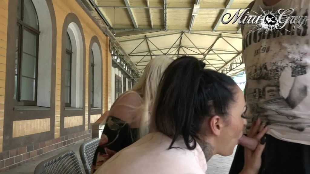 sexy foto nr. 4 von Sperma Dusche mitten auf dem Bahnhof! krassester Public!