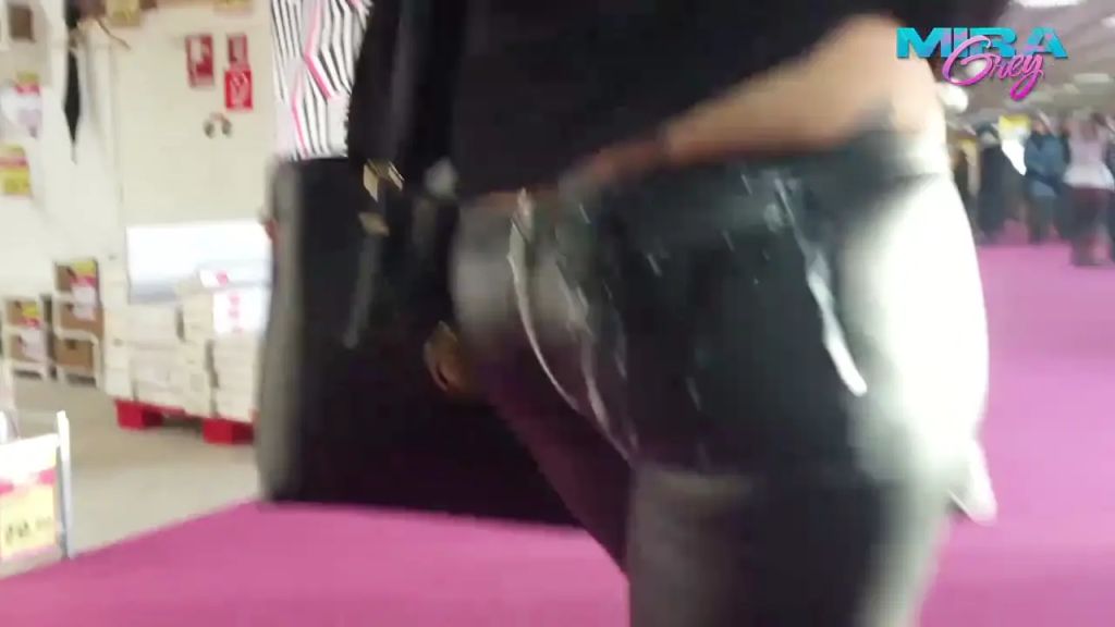 sexy foto nr. 9 von Nervenkitzel - Public Sperma Walk !