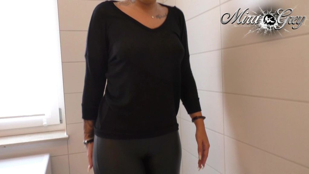 sexy foto nr. 2 von Wetlook Fotze pisst dich voll!