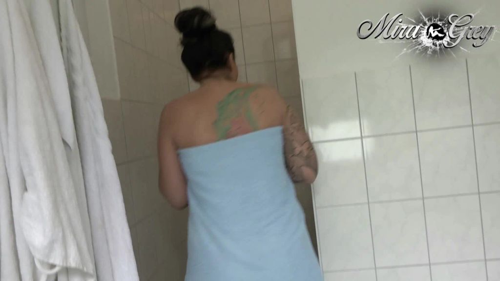 in der Sauna Herrendusche - Fremder fickt mich !