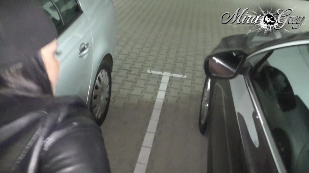 sexy foto nr. 9 von Public erwischt - ficken in der Tiefgarage !!