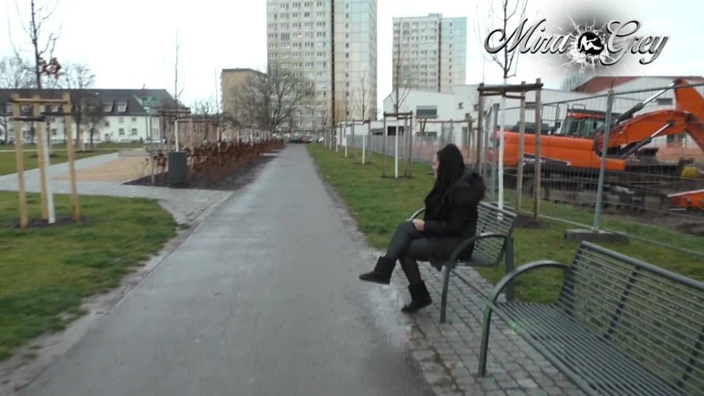 sexy foto nr. 1 von Im Park aufgerissen - dann Arsch aufgerissen !!