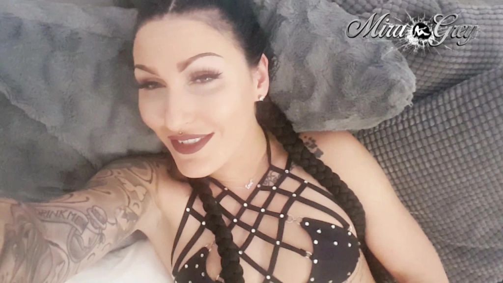 sexy foto nr. 8 von Mira Grey sagt