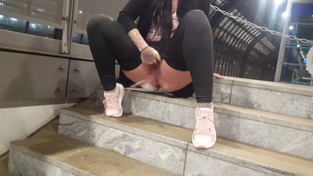sexy foto nr. 5 von Piss Sklave Gesucht! Hast du Bock?