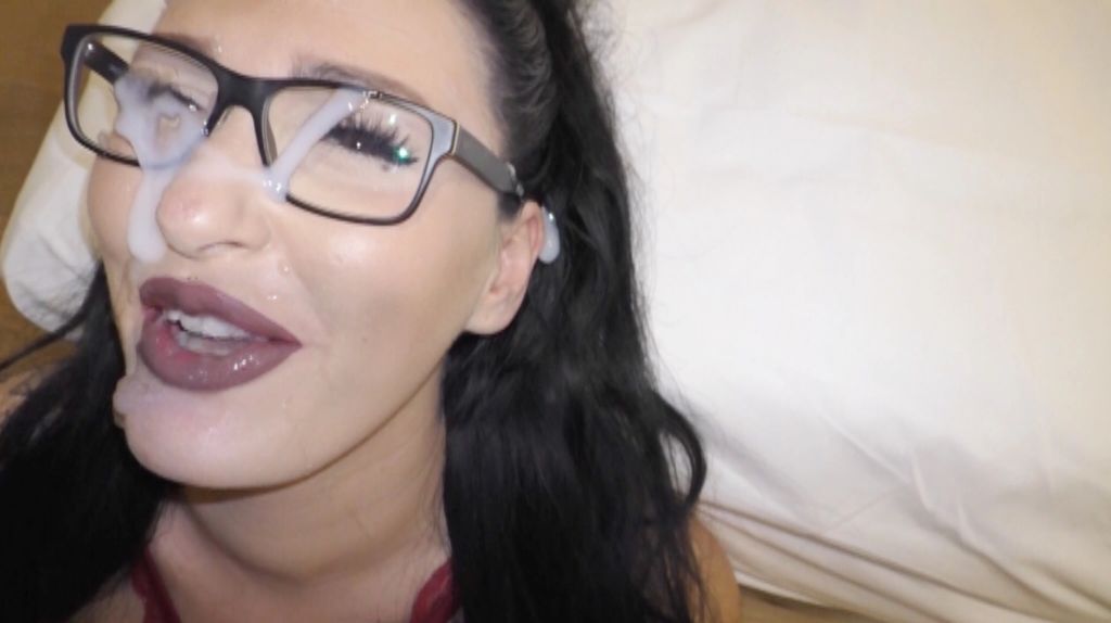 Traumhaftes Facial! macht das deine Frau auch?