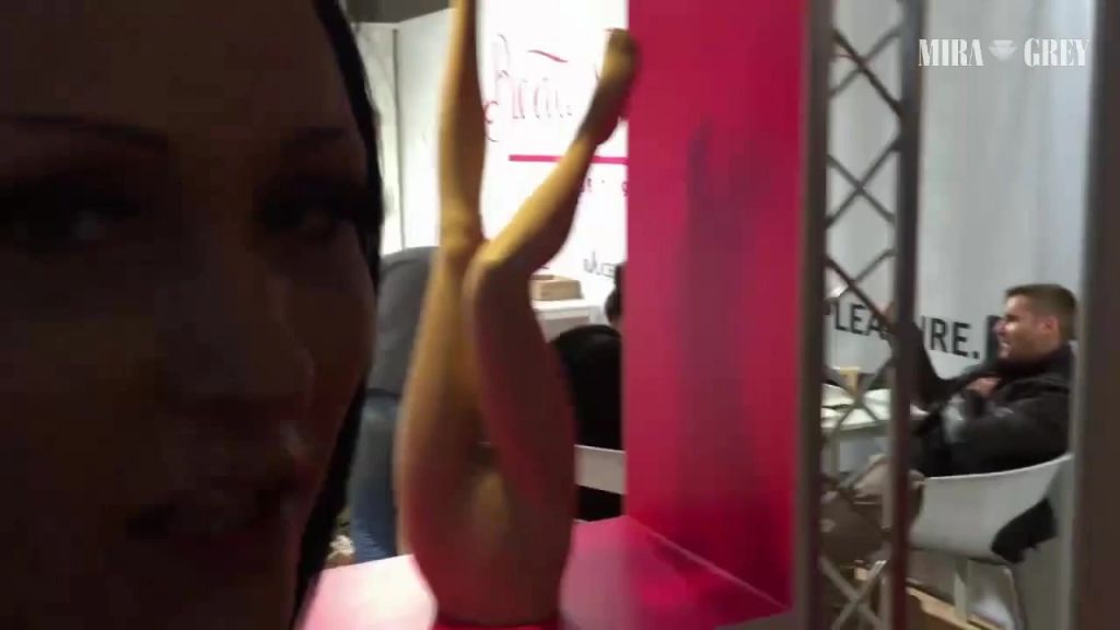sexy foto nr. 7 von Venus Abenteuer - Pisse und Sperma !