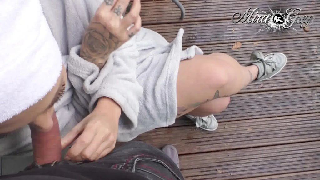 sexy foto nr. 4 von Erkannt, gefickt und vollgespritzt !