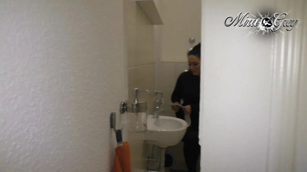 sexy foto nr. 1 von Kampf mit dem Schwanz - Deepthroat bis die Tränen kommen!