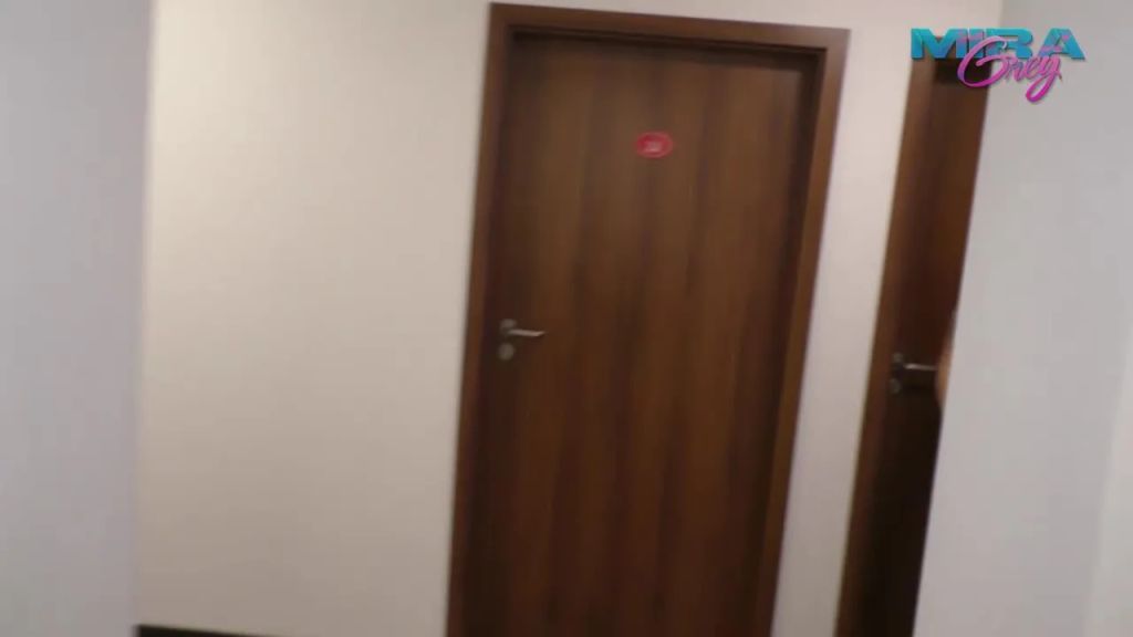sexy foto nr. 1 von Meine großbusige Milf Freundin - da kracht es richtig !