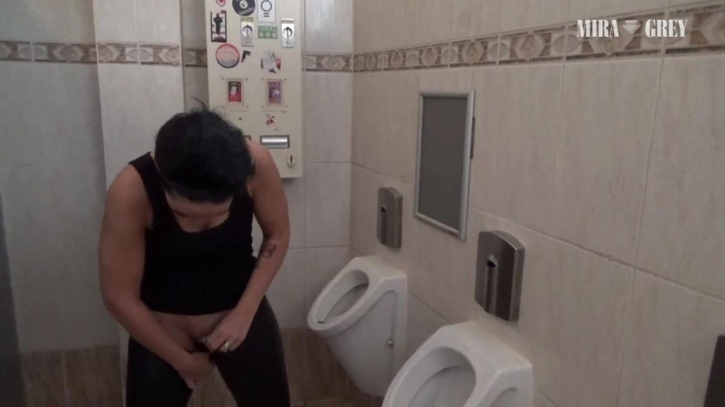 sexy foto nr. 10 von Erwischt? Rotzfrecher Piss !