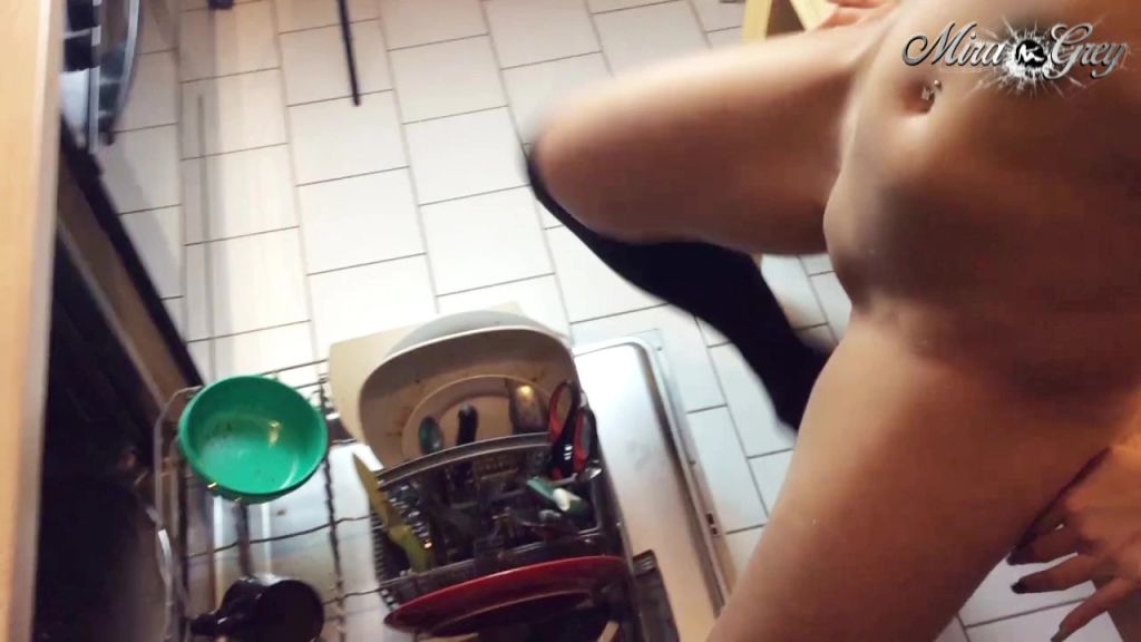 sexy foto nr. 3 von Das gibt Ärger - frecher Piss !