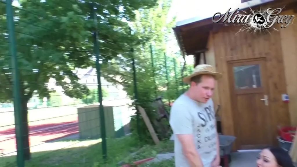 sexy foto nr. 3 von Sommerfrische Spermafresse - draußen ficken ist geil !