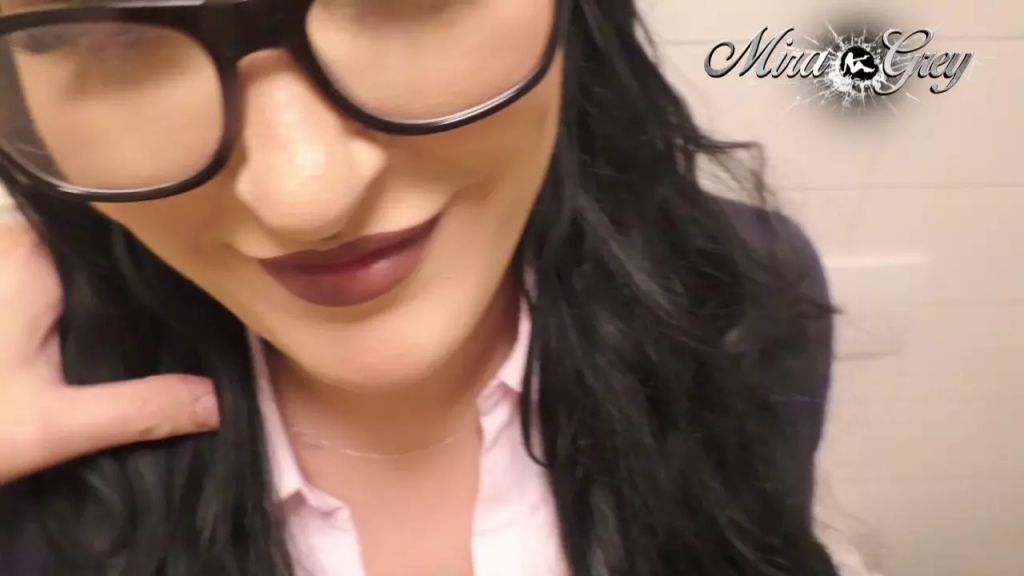 sexy foto nr. 2 von Vollgewichst zur Arbeit!