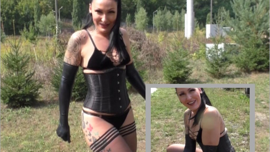 Luxus Lady pisst für Dich!
