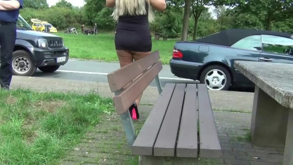 sexy foto nr. 5 von Mega-Public Pissstrahl! Rastplatz-Aktion vom 09.08!