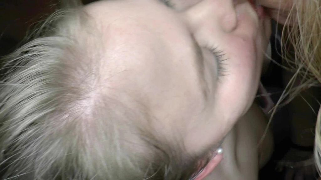 sexy foto nr. 3 von Girl und ne Milf im Sperma- und Fickrausch!3