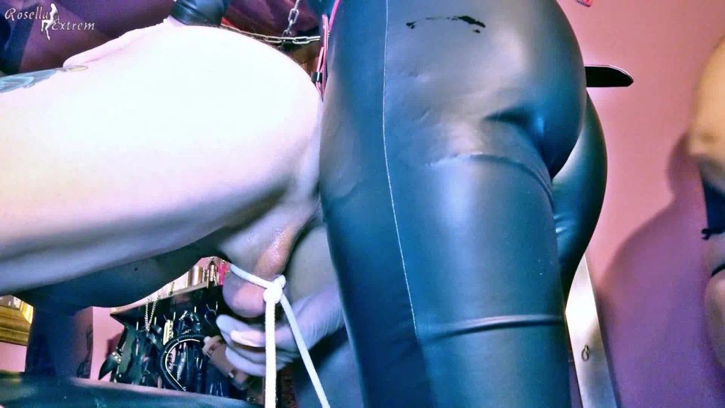 sexy foto nr. 3 von Dem nächsten Sklaven die Scheiße aus dem Arsch gefickt