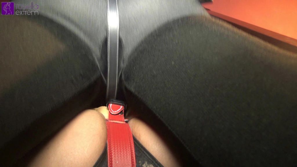 sexy foto nr. 5 von Sklavin von 2 Dominas im Sandwich gefickt! 3