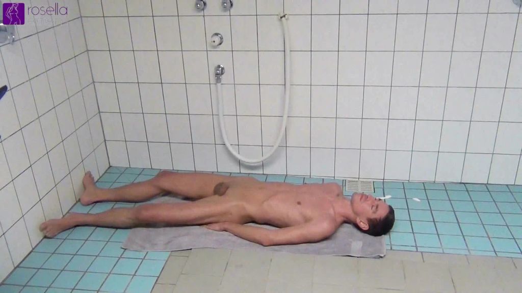 sexy foto nr. 1 von Sahne aus Sklavinen-Arsch,ins Sklaven-Maul gefurzt! 2