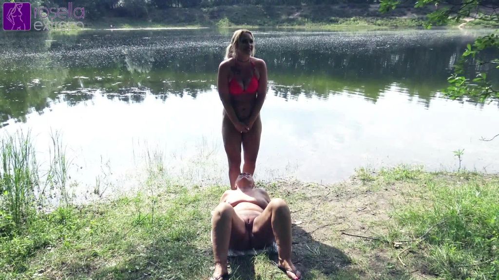 Meine Freundin Sarah-Star pisst mir Public, am See, ins Maul