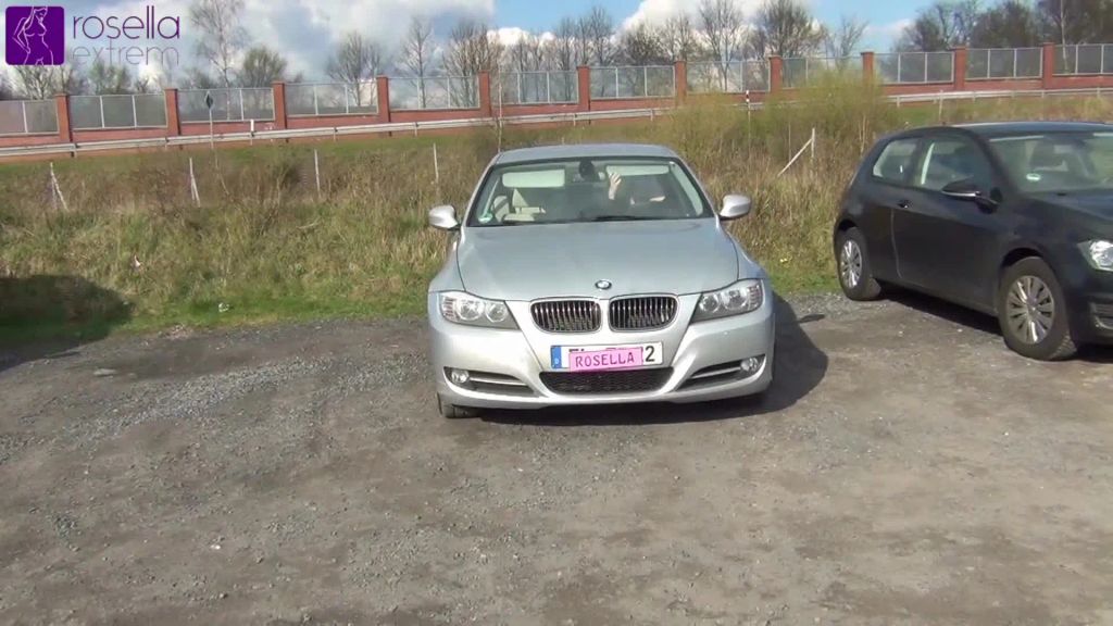 Geiler Outdoor Public Piss auf einem Parkplatz!
