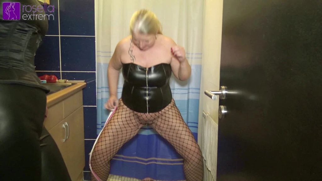 sexy foto nr. 3 von Best of: Meine Extremsten Lesbo-Pisse-Sauereien 2018! Teil 1
