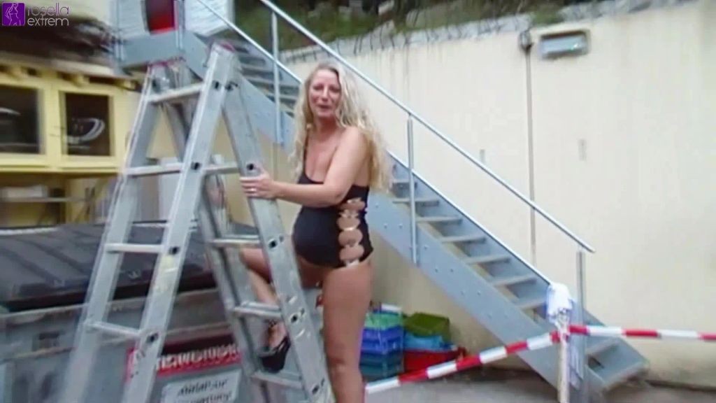 Als Sperma und Pisseklo auf einer Party!