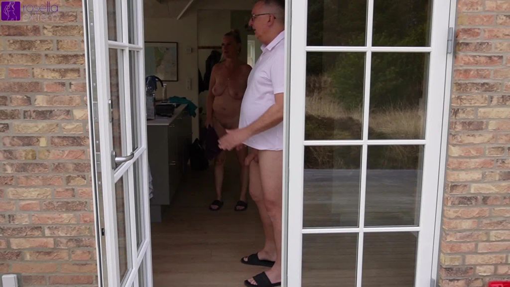 sexy foto nr. 1 von So ihr Pisse-Schlampen - Maul auf und schluckt meine Pisse!