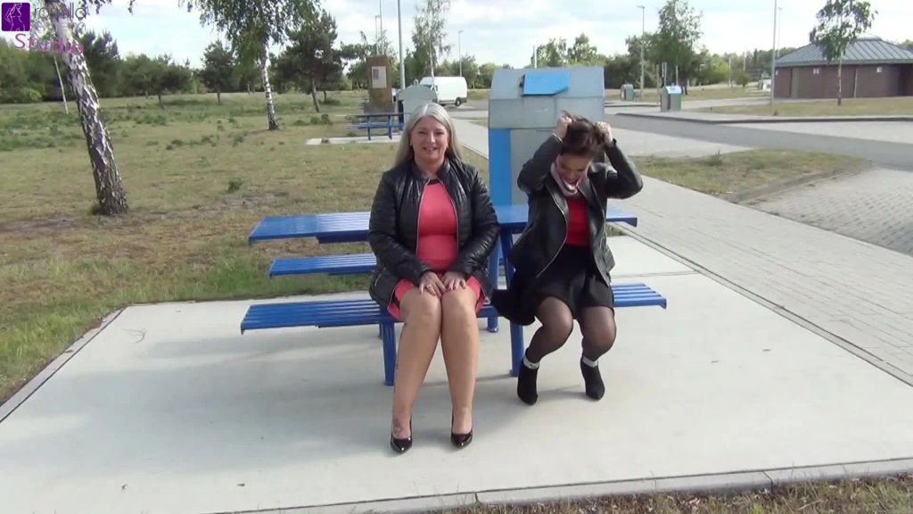 sexy foto nr. 1 von Public Piss endete in einem versauten AO Dreier-Fick! FM