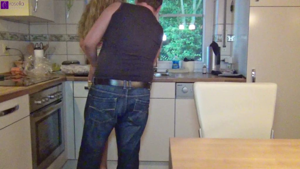 sexy foto nr. 1 von Heute bleibt die Küche kalt!
