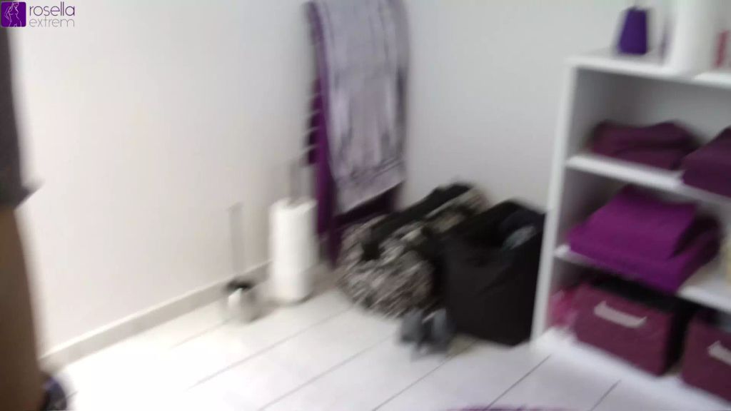 sexy foto nr. 2 von Ich mußte meiner Nachbarin und meinem Nachbarn dienen!