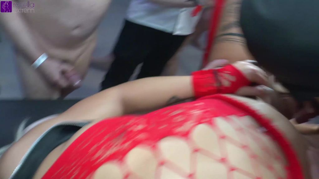 sexy foto nr. 1 von Die GangBang-Fotzen! 5 GangBang-Schlampen in Aktion! Teil 10