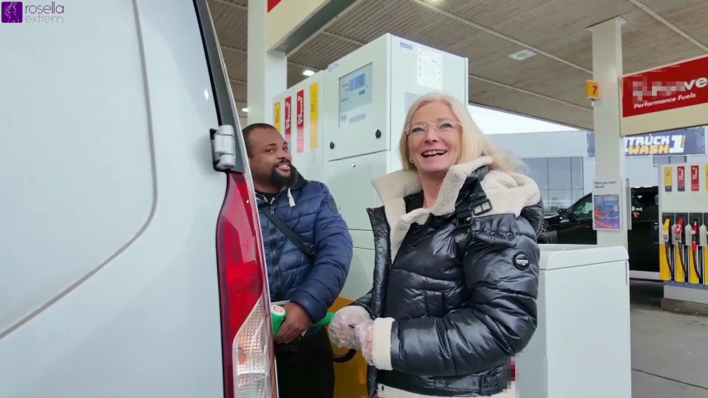 sexy foto nr. 4 von Ich wurde beim Tanken angesprochen und.....Teil 1