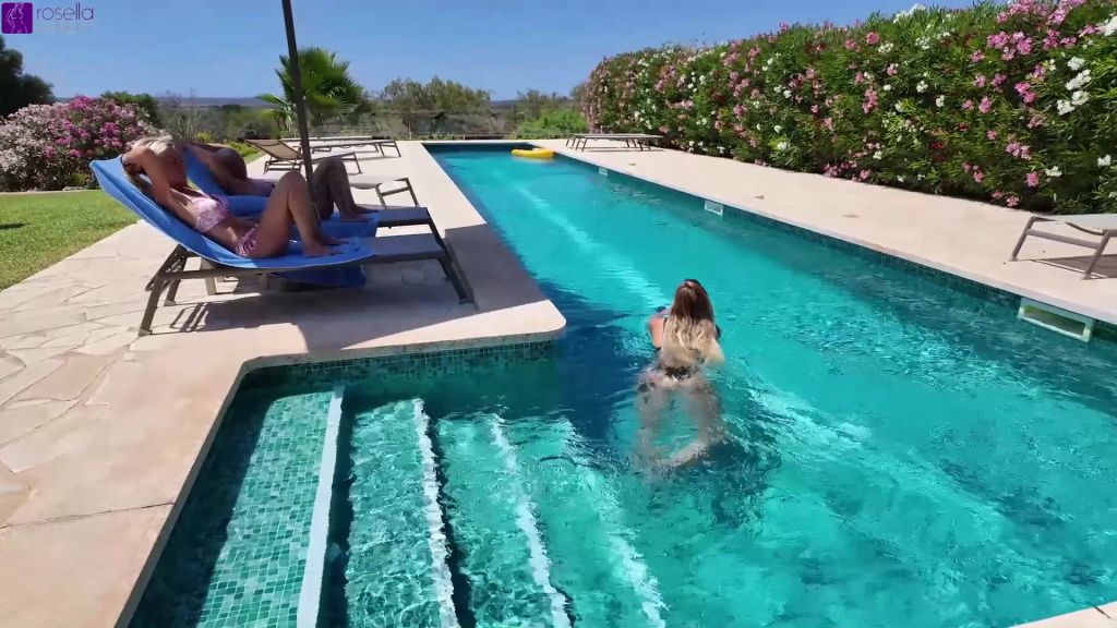 sexy foto nr. 4 von 3 dauerfeuchte Muschis am Hotelpool! Teil 1