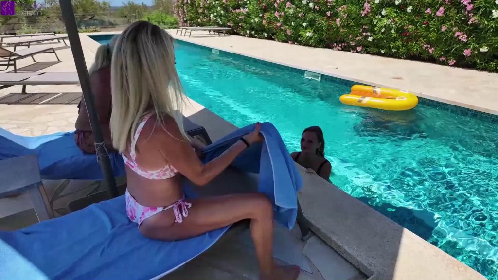 sexy foto nr. 7 von 3 dauerfeuchte Muschis am Hotelpool! Teil 1