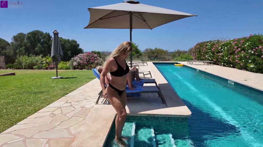 sexy foto nr. 1 von 3 dauerfeuchte Muschis am Hotelpool! Full Movie