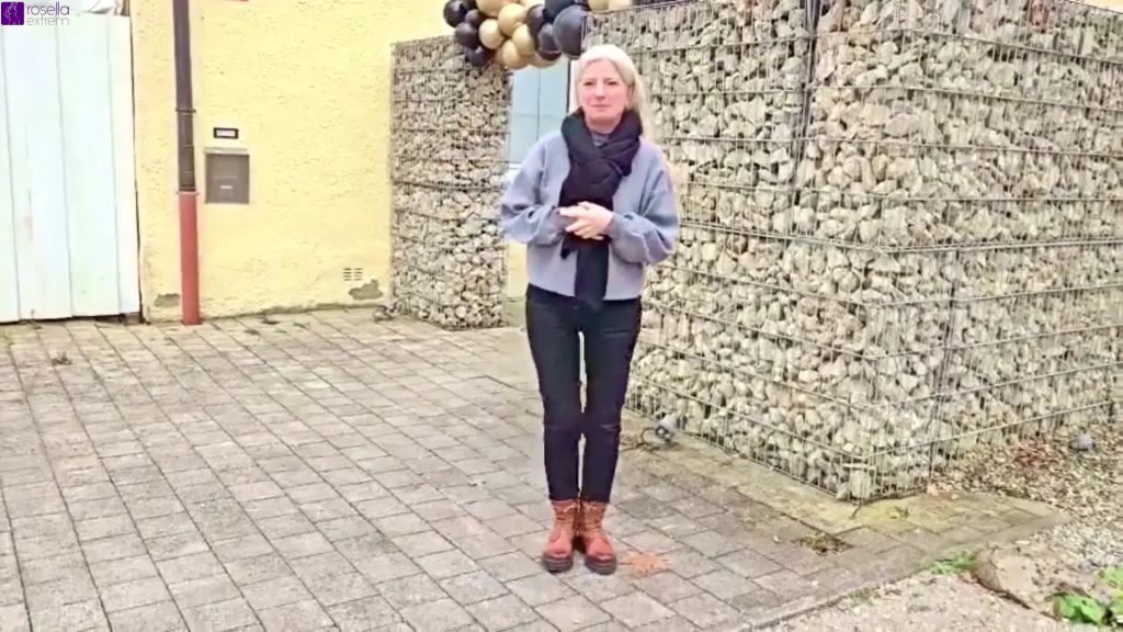 sexy foto nr. 1 von Kuck mal wer da fickt, bis die Fotze überläuft! Teil 1