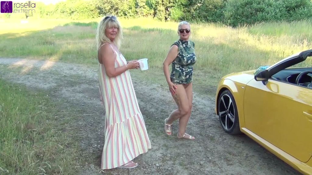 sexy foto nr. 8 von Pipi-Versand für meinen Fan Olaf!Kiki & Rosi!Making of!Teil3