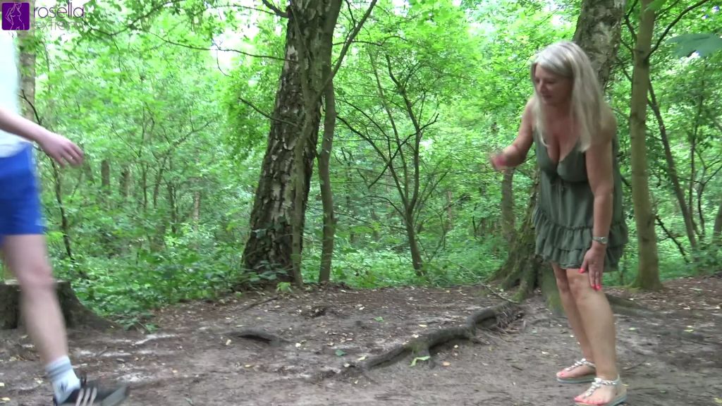 sexy foto nr. 1 von Beim Waldspaziergang von einem Fremden ohne Gummi gefickt!
