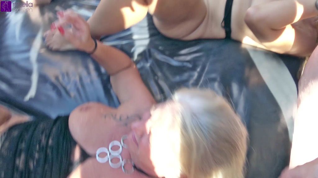 sexy foto nr. 1 von 75 Schwänze für Nora und Rosella! Teil 21