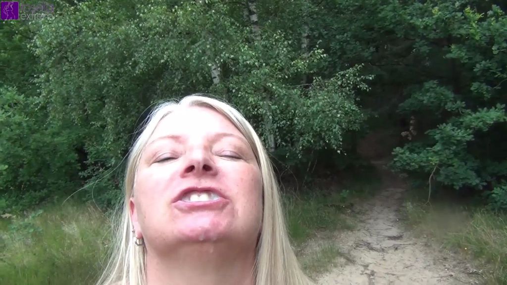 sexy foto nr. 8 von Public Schluck-Queen Rosella on Tour! Teil 1