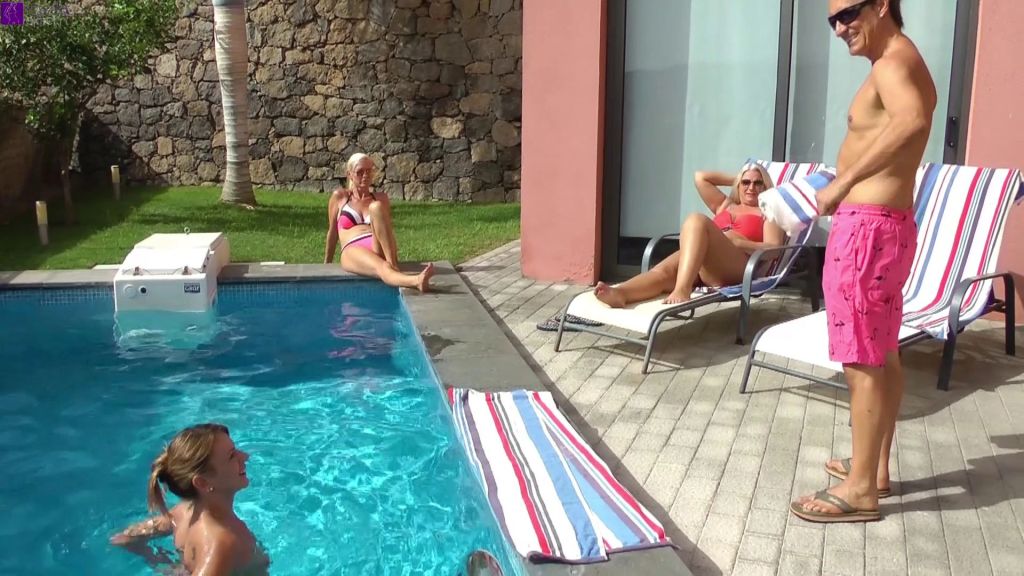 Hotelgast fickte uns am Hotel-Pool, hart durch! Teil 1